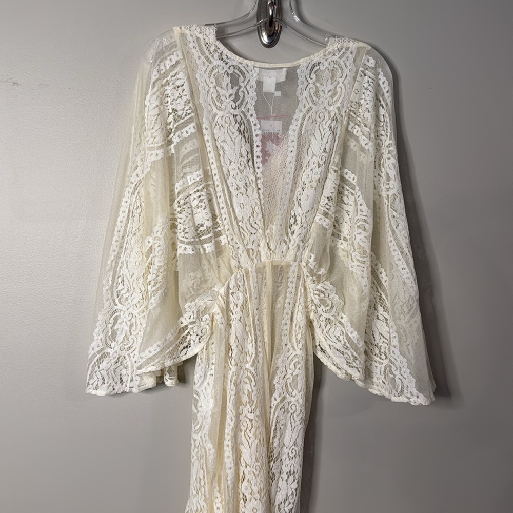 Band of the Free Cynthia Ivory Lace Duster - Picture 7 of 7